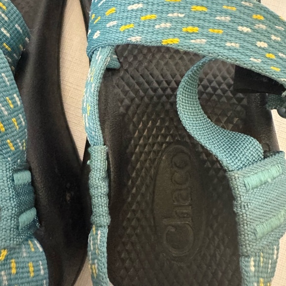 Chaco Turquoise White Yellow Unisex/Girls Summer Ready Sandals EUC Fast Ship - Picture 5 of 12